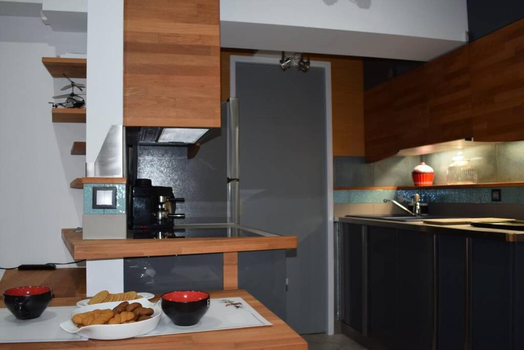 3H Myrto Ενα Λειτουργικό Studio Κοντά Στην Αθήνα Buitenkant foto